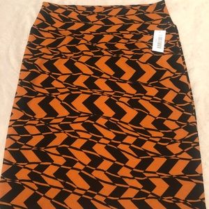 Black orange and black Large Cassie skirt NWT